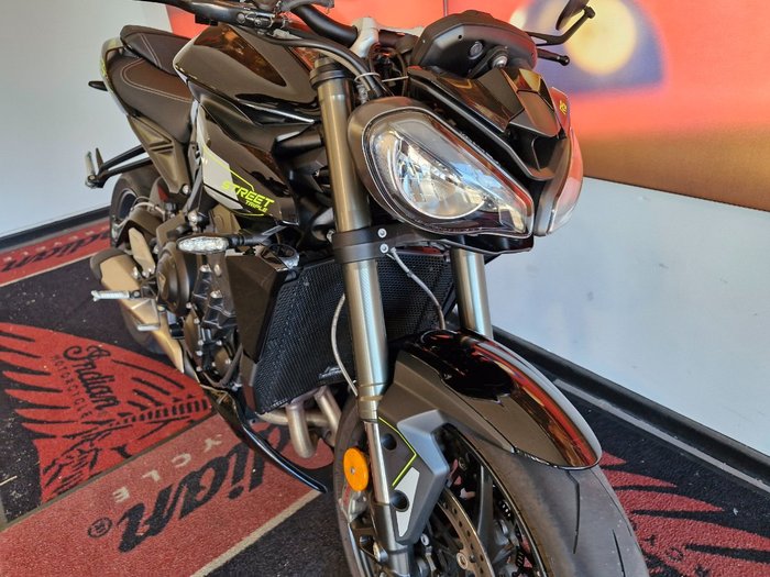 2025 Triumph 2025 Triumph 765CC Street Triple RS Black