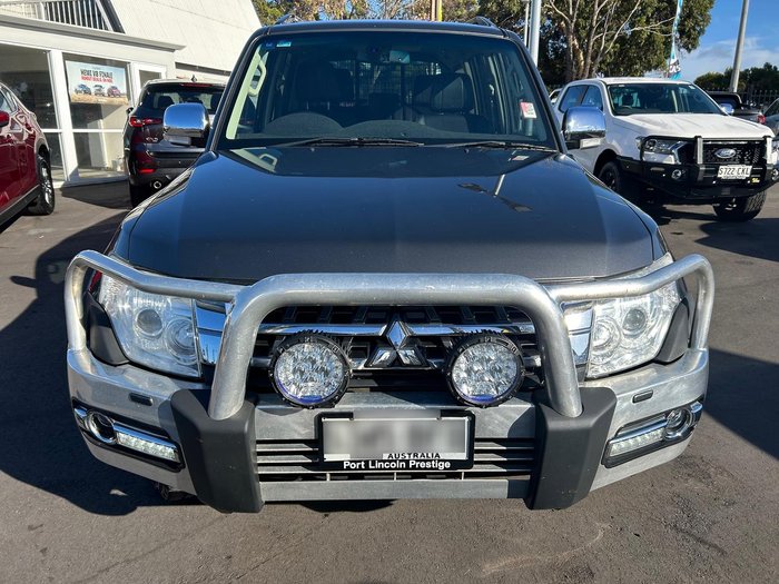 2015 Mitsubishi Pajero GLS