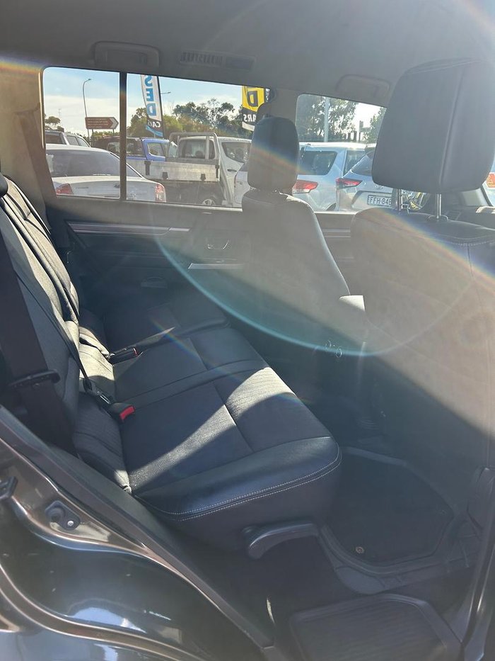 2015 Mitsubishi Pajero GLS