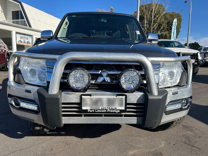 2015 Mitsubishi Pajero GLS