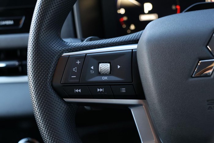 2025 Mitsubishi Outlander ES ZM MY25 AWD White Diamond