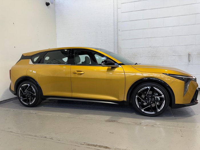2025 Kia K4 GT-Line