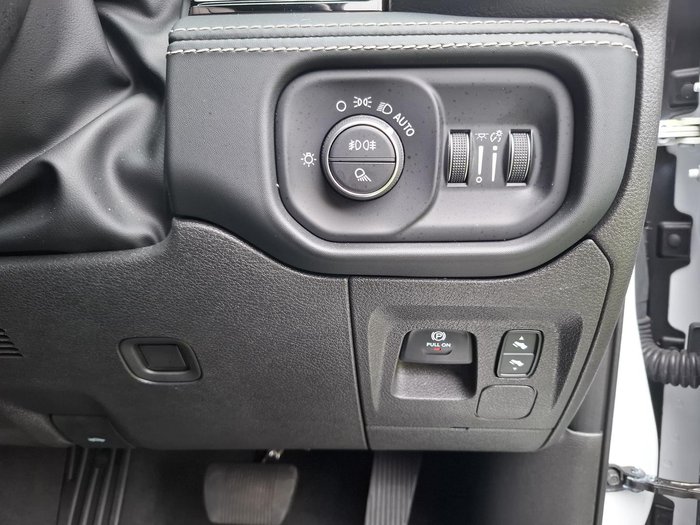 2025 RAM 1500 Limited Hurricane HO RamBox DT MY26 4X4 Dual Range Bright White