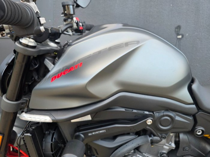 2022 DUCATI MONSTER + GREY