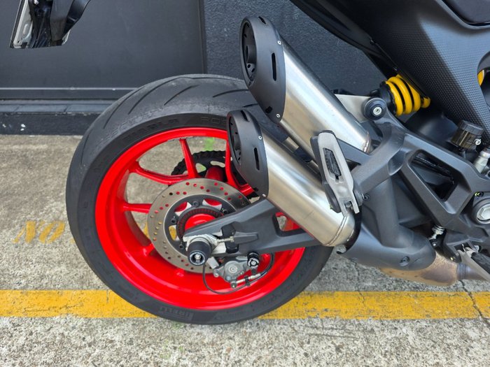 2022 DUCATI MONSTER + GREY