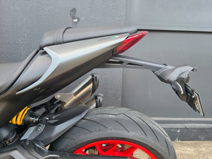 2022 DUCATI MONSTER + GREY