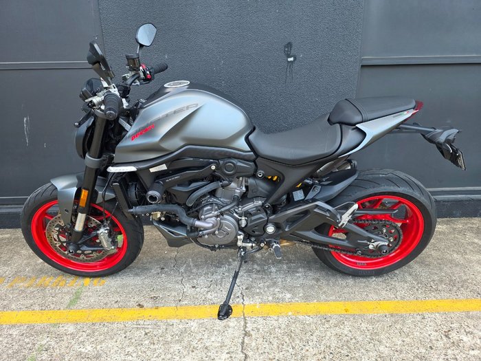 2022 DUCATI MONSTER + GREY
