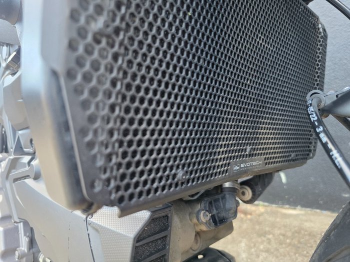 2022 DUCATI MONSTER + GREY