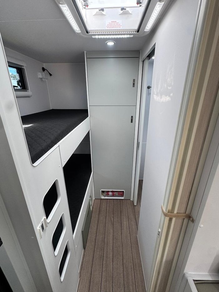 2026 ROADHOUSE CARAVANS 22FT Family Bunk Van
