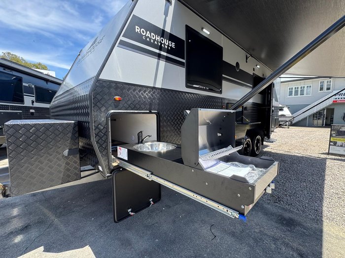 2026 ROADHOUSE CARAVANS 23FT Rear Club Off Road