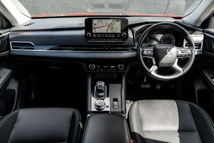 2021 Mitsubishi Outlander LS