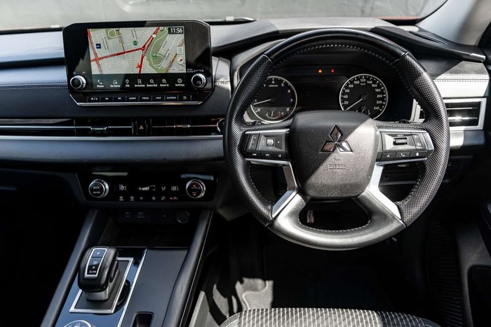 2021 Mitsubishi Outlander LS