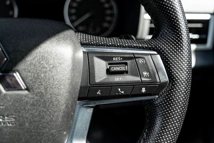 2021 Mitsubishi Outlander LS