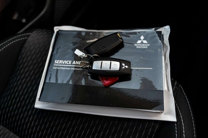 2021 Mitsubishi Outlander LS