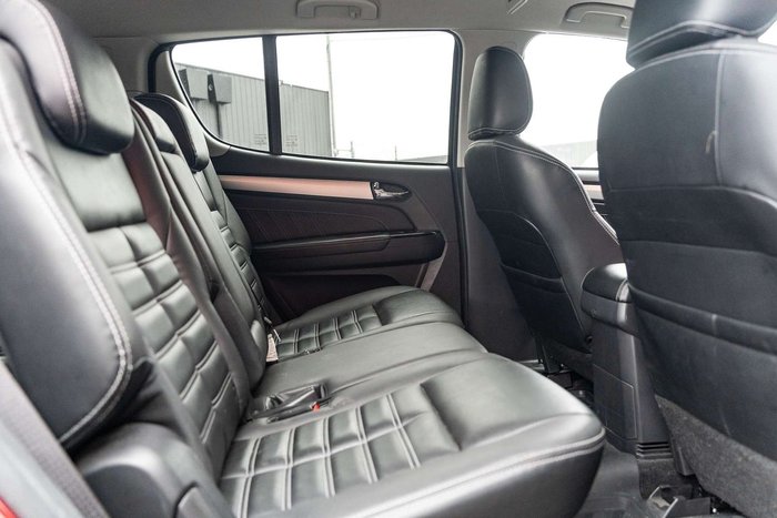 2018 Isuzu MU-X LS-T