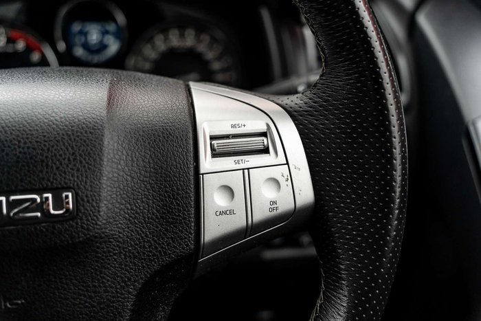 2018 Isuzu MU-X LS-T