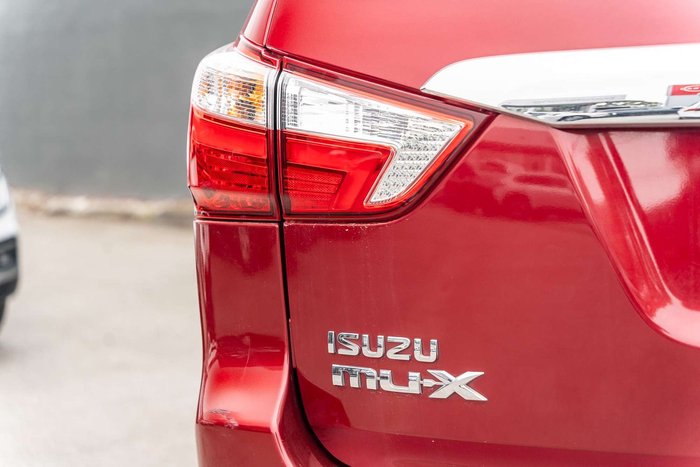 2018 Isuzu MU-X LS-T