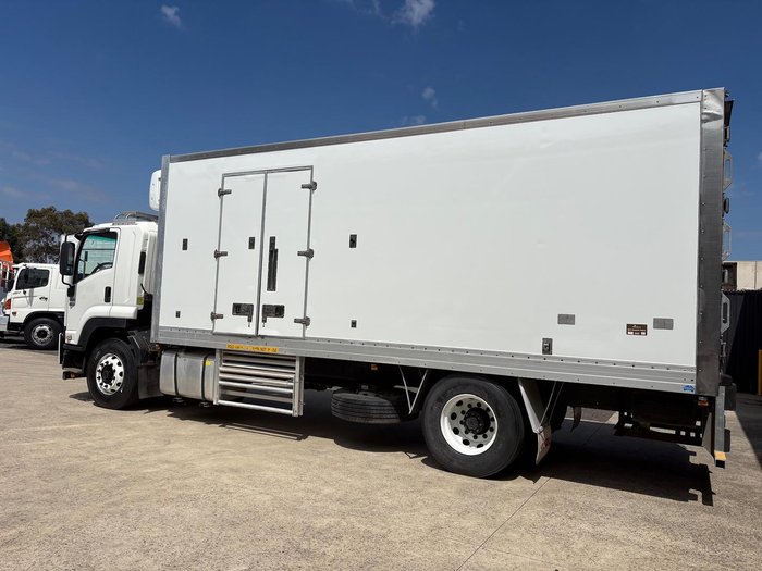 2013 Isuzu F Series FVD 1000 WHITE