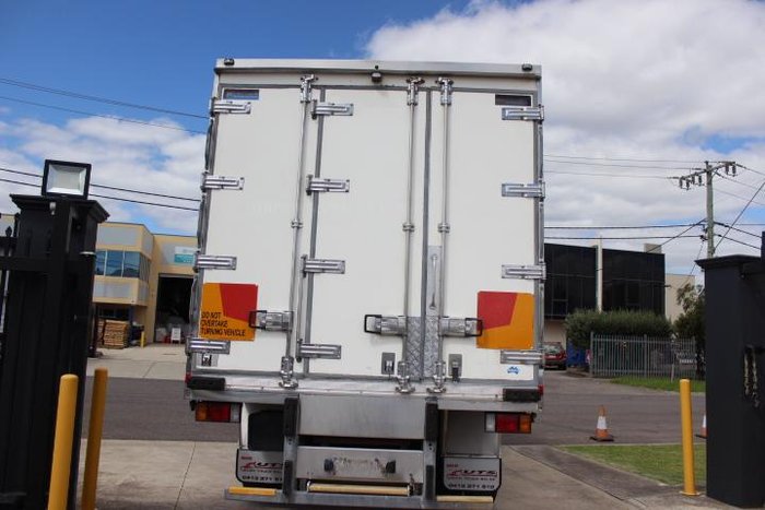 2013 Isuzu F Series FVD 1000 WHITE