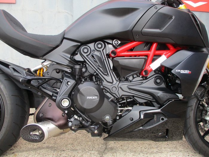 2019 DUCATI DIAVEL 1260 S (SGREY/ TBLACK) BLACK