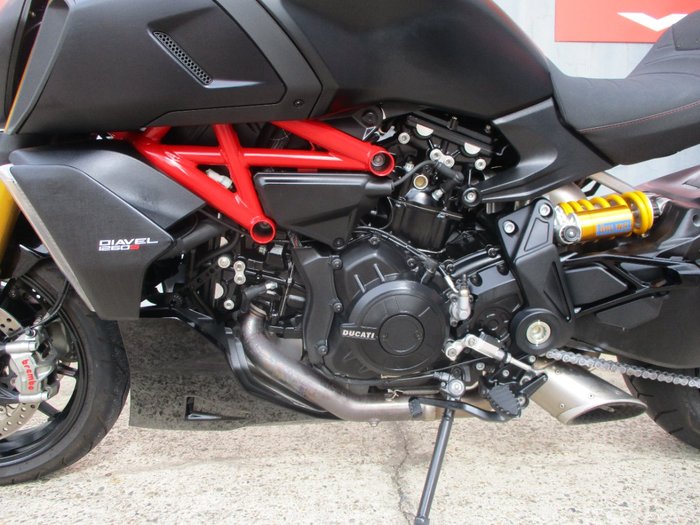 2019 DUCATI DIAVEL 1260 S (SGREY/ TBLACK) BLACK