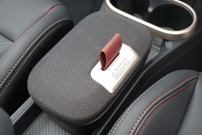 2025 MINI Cooper JCW Favoured