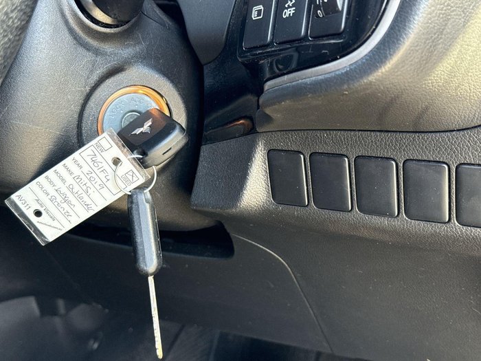 2019 Mitsubishi Outlander ES