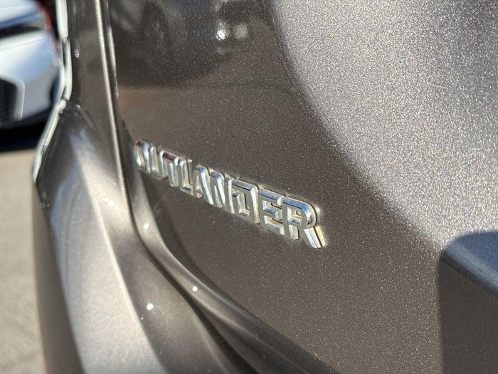 2019 Mitsubishi Outlander ES