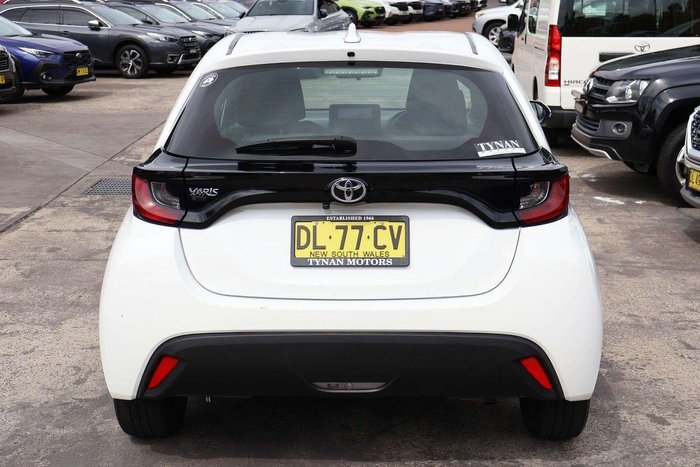 2024 Toyota Yaris Ascent Sport