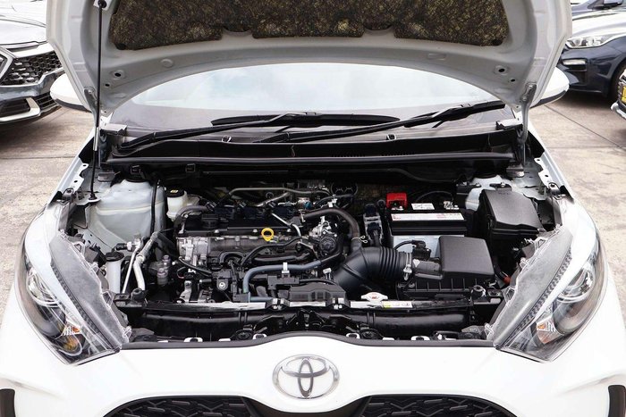 2024 Toyota Yaris Ascent Sport