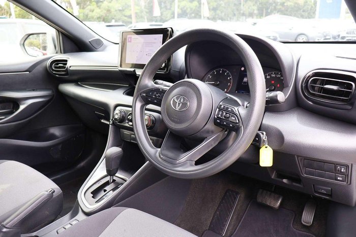 2024 Toyota Yaris Ascent Sport