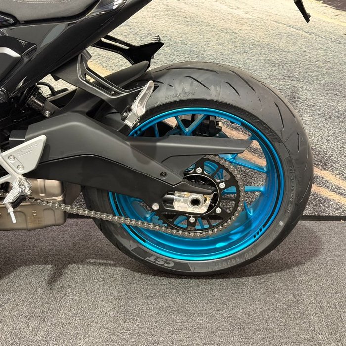 2025 CFMOTO 2025 CF Moto 650CC 675SR-R ABS NEBULA WHITE