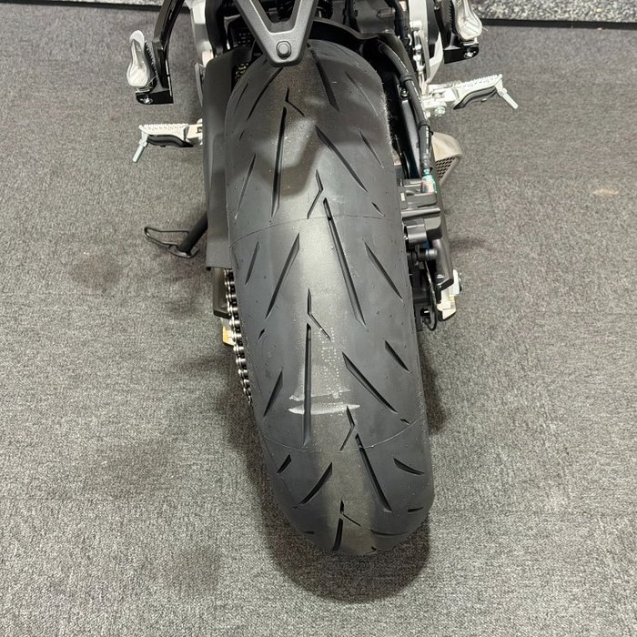 2025 CFMOTO 2025 CF Moto 650CC 675SR-R ABS NEBULA WHITE