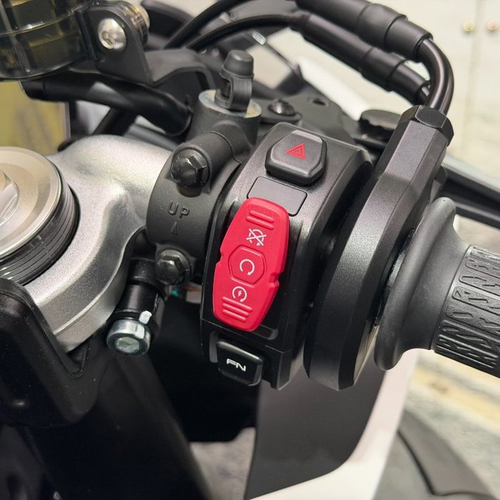 2025 CFMOTO 2025 CF Moto 650CC 675SR-R ABS NEBULA WHITE