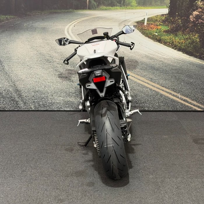 2025 CFMOTO 2025 CF Moto 650CC 675SR-R ABS NEBULA WHITE