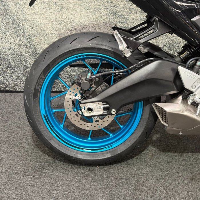 2025 CFMOTO 2025 CF Moto 650CC 675SR-R ABS NEBULA WHITE