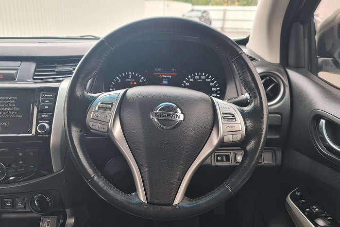 2020 Nissan Navara ST-X