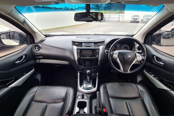 2020 Nissan Navara ST-X