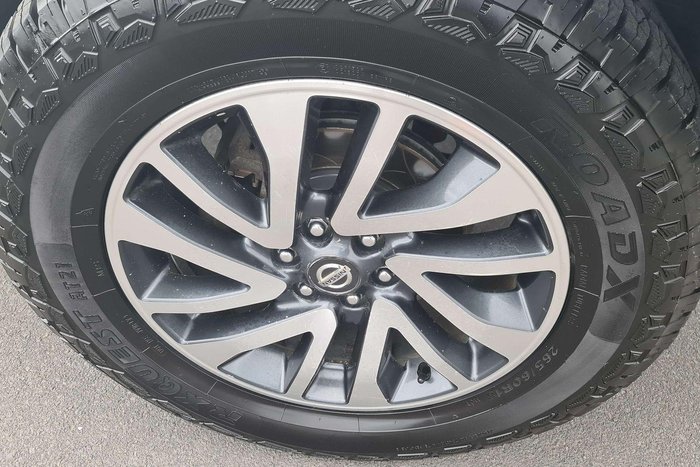 2020 Nissan Navara ST-X