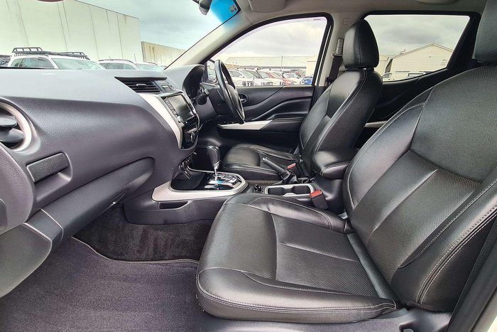 2020 Nissan Navara ST-X