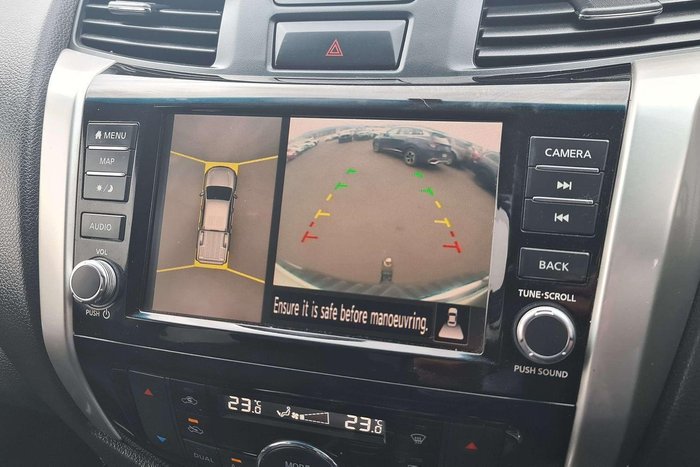 2020 Nissan Navara ST-X