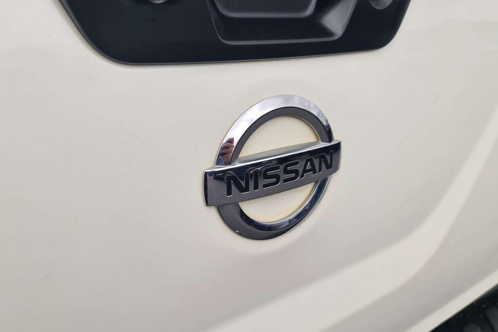 2020 Nissan Navara ST-X
