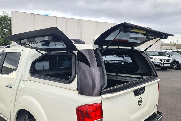 2020 Nissan Navara ST-X