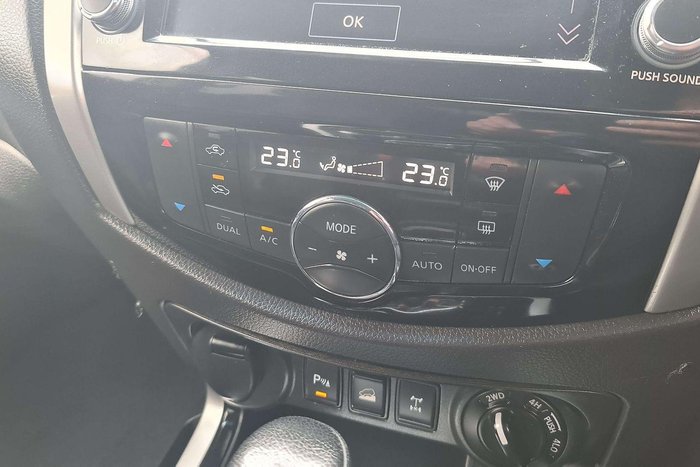 2020 Nissan Navara ST-X