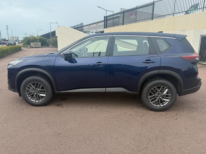 2025 Nissan X-TRAIL ST