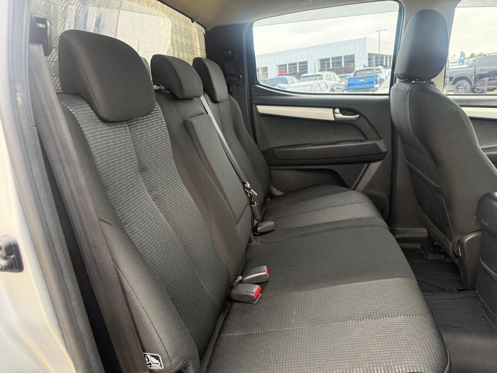 2017 Isuzu D-MAX LS-M