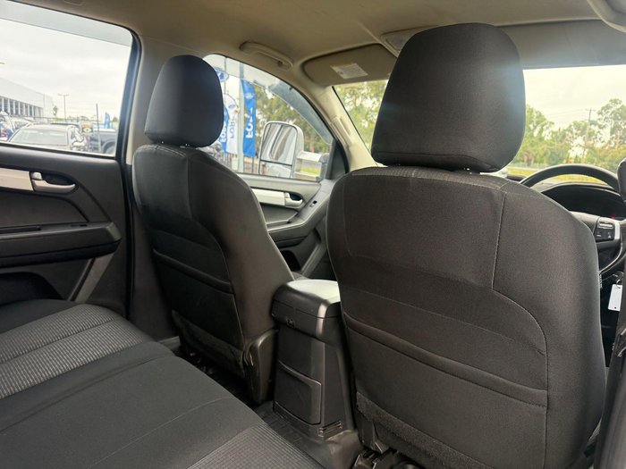 2017 Isuzu D-MAX LS-M