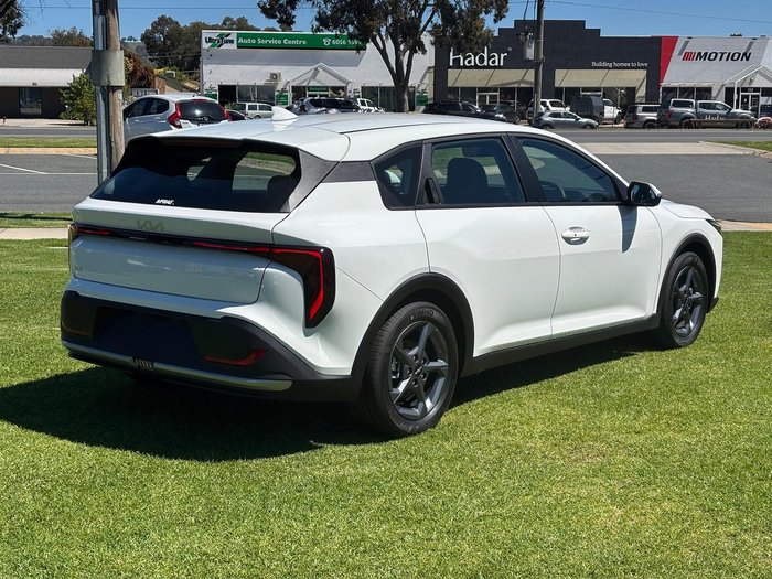 2025 Kia K4 S