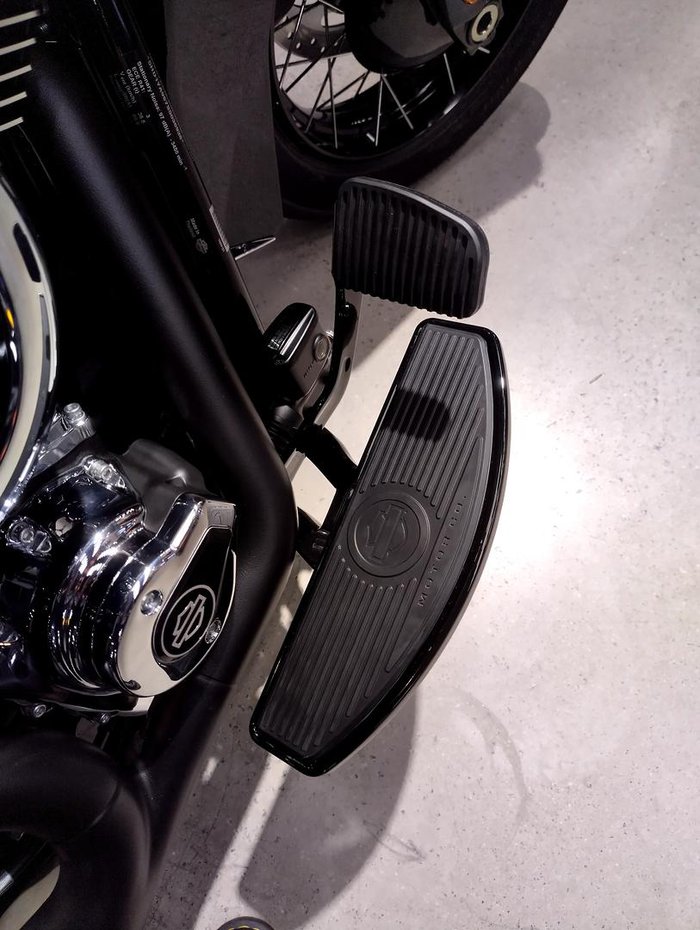 2025 Harley-Davidson Heritage Classic 117 (FLHC) Softail Black