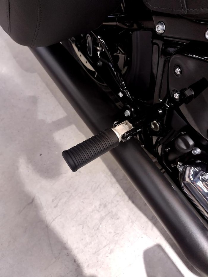 2025 Harley-Davidson Heritage Classic 117 (FLHC) Softail Black